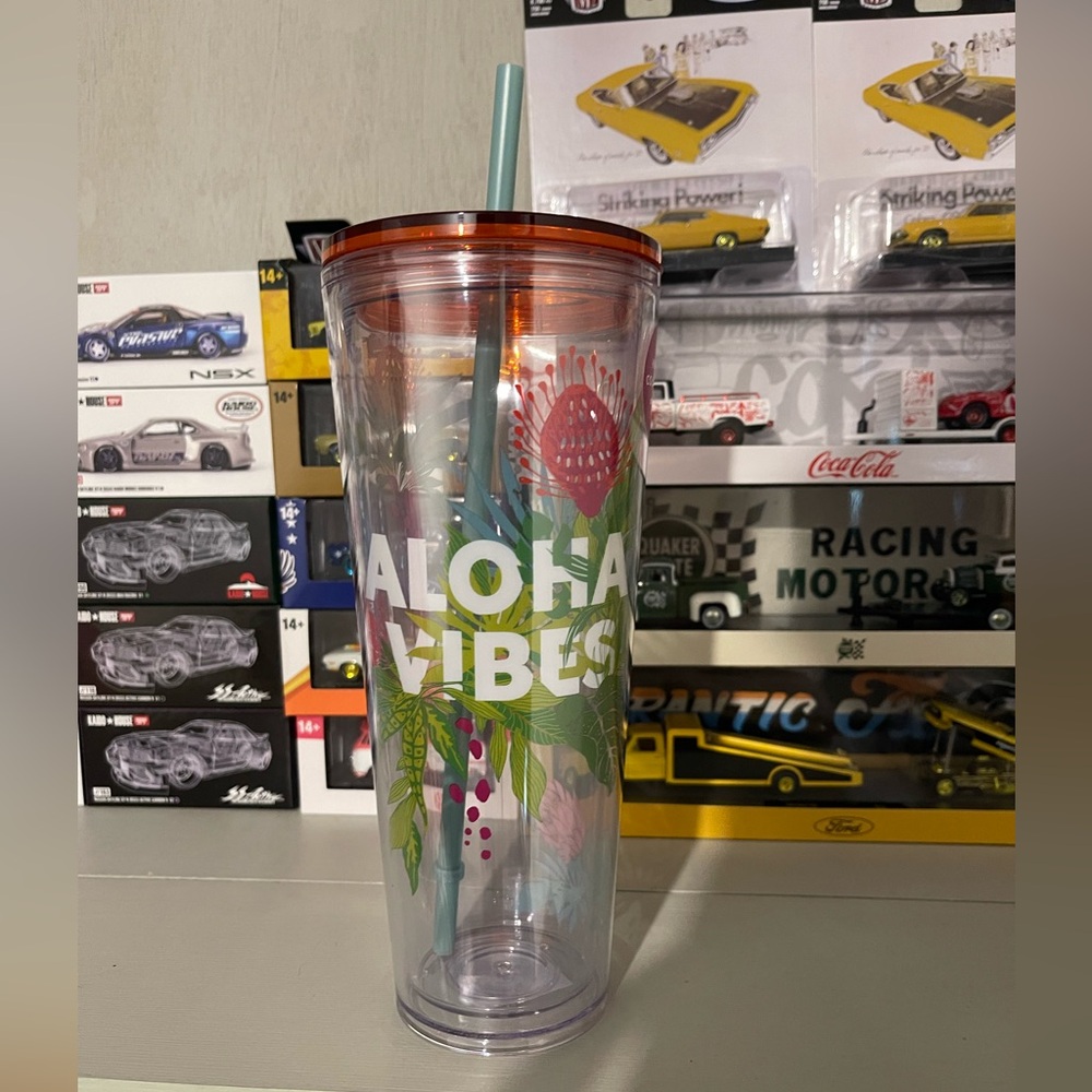 NWT Hawaii Starbucks Aloha Vibes Clear Tumbler with Straw